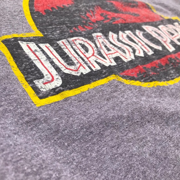 Old Navy Cropped Jurassic Park Tee -  L/G - Picture 4 of 5